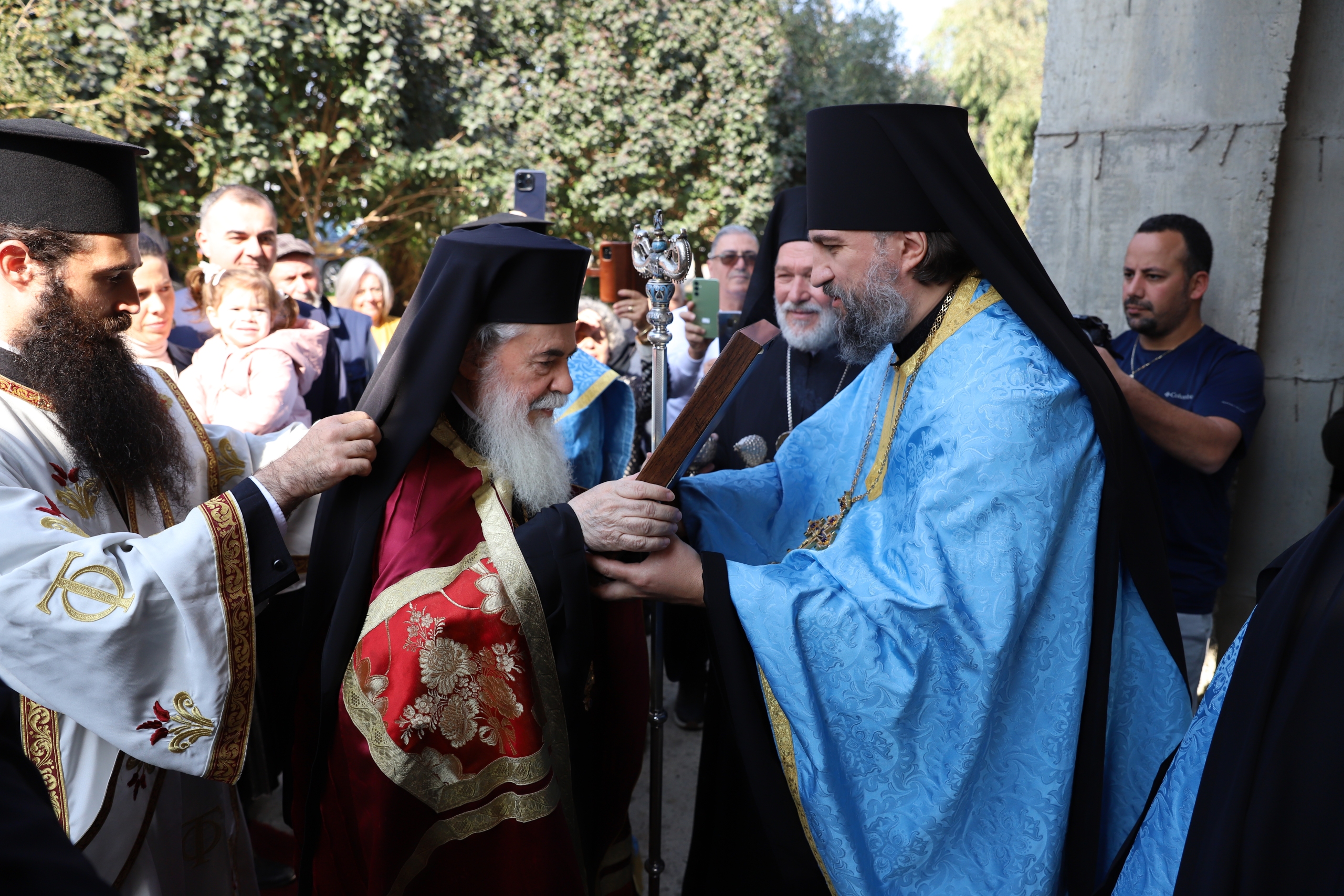 Православный голгофский крест символ. Крест христов освященный. Православный крест на схиме. Крест со святынями из иерусалима. Схимнический крест голгофа.